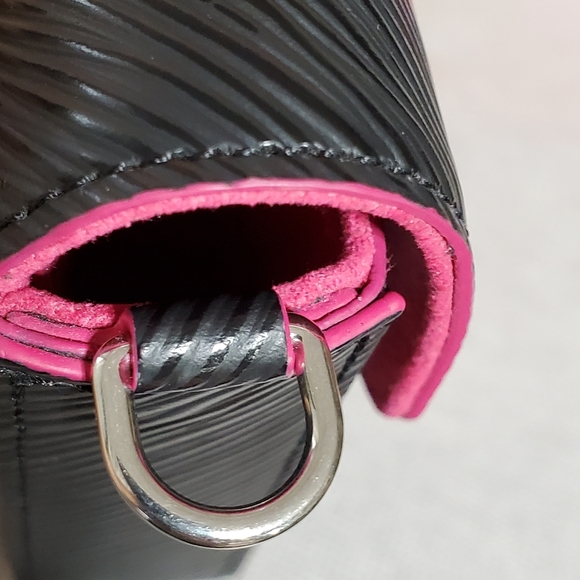 Authentic Louis Vuitton Epi Black Felicie Pochette (SOLD) - Picture 10 of 16